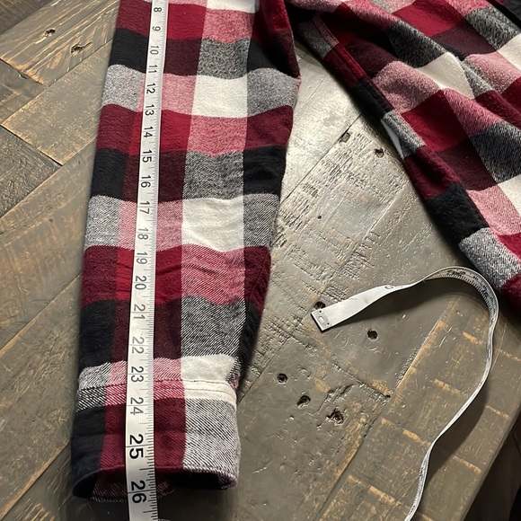 Hollister flannel - Picture 6 of 8
